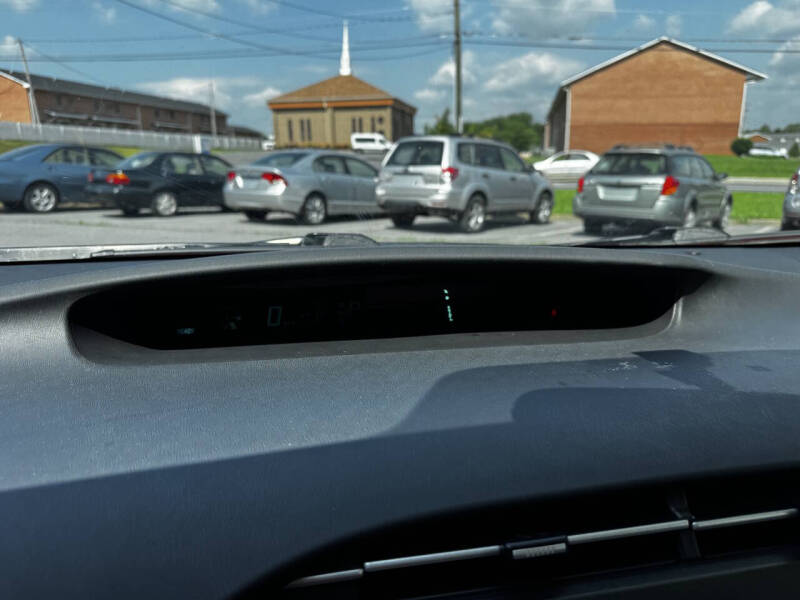 2010 Toyota Prius III