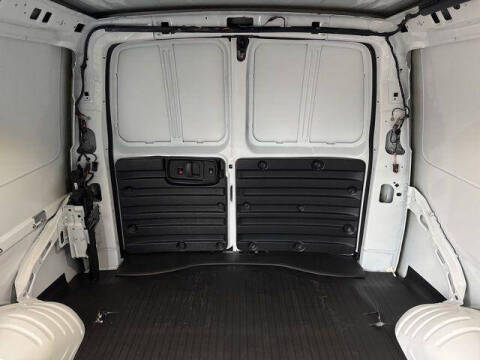 2025 GMC Savana 2500