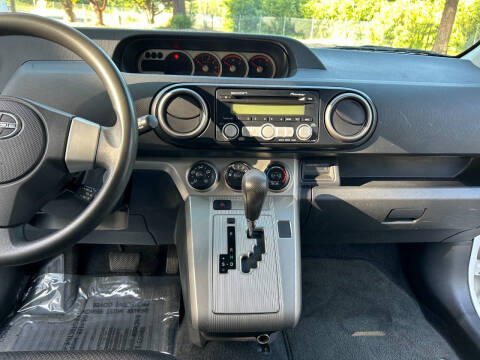 2008 Scion xB