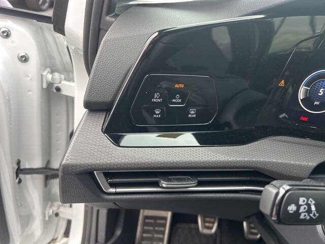 2024 Volkswagen Golf GTI 380 SE