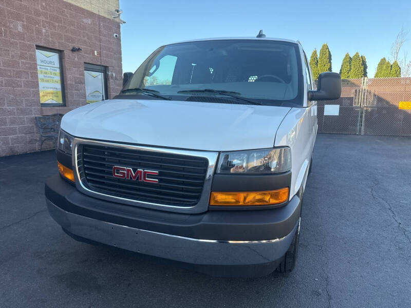 2024 GMC Savana 2500