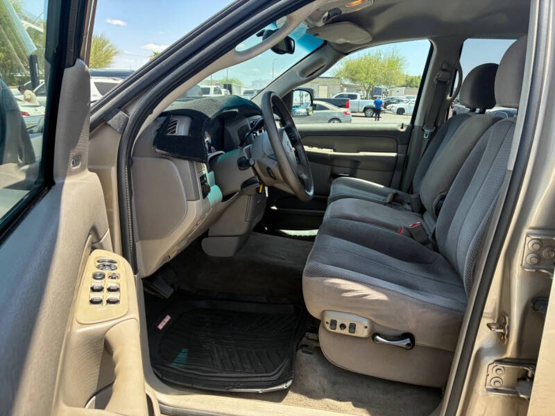 2004 Dodge Ram 1500 SLT