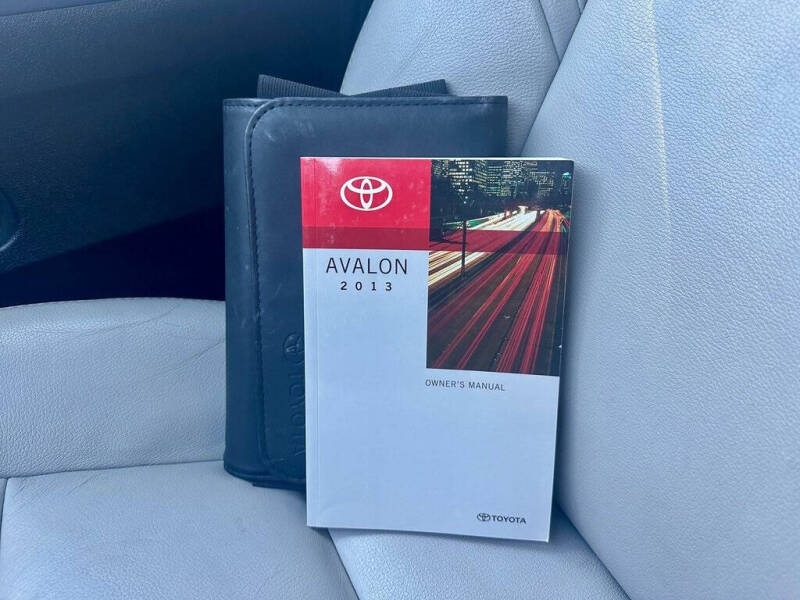 2013 Toyota Avalon XLE