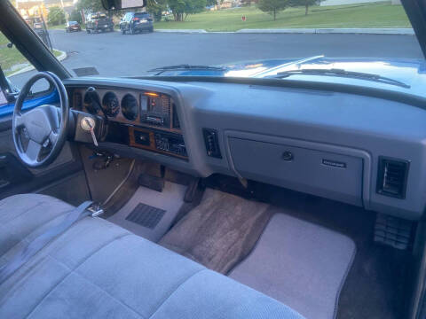 1992 Dodge RAM 150 LE