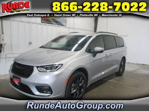2023 Chrysler Pacifica for sale at Runde PreDriven in Hazel Green WI