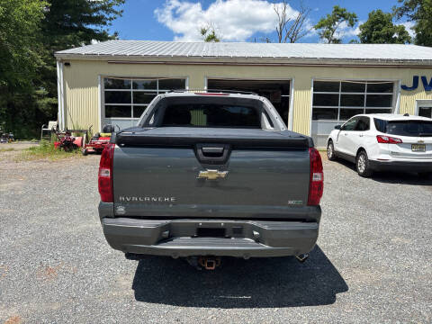2011 Chevrolet Avalanche LT