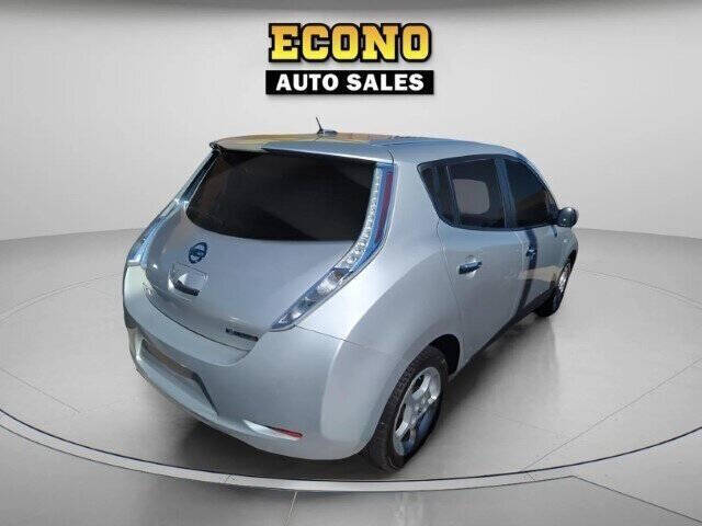 2011 Nissan LEAF SL