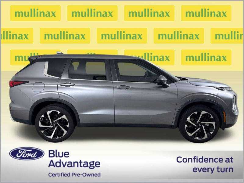 2022 Mitsubishi Outlander SE