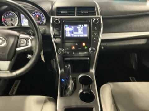 2016 Toyota Camry SE