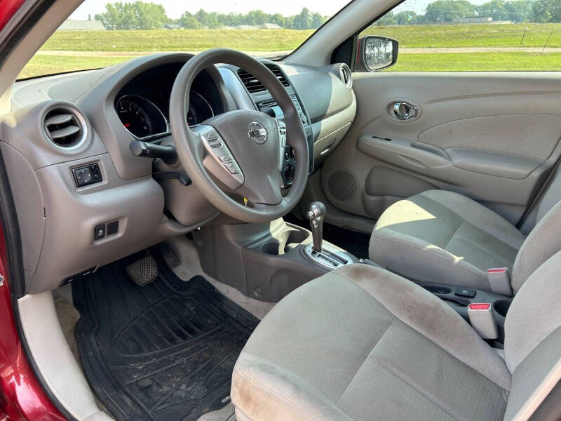 2016 Nissan Versa 1.6 SV