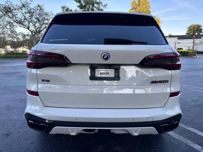 2022 BMW X5 M50i