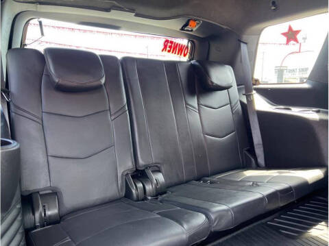 2019 Cadillac Escalade Platinum