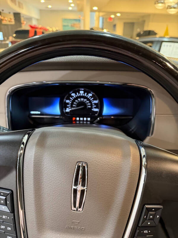 2017 Lincoln Navigator Select