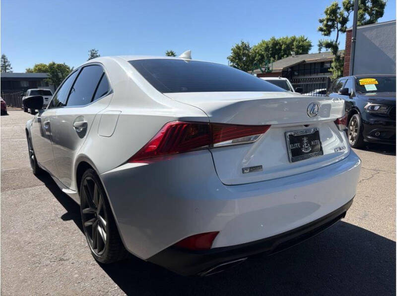 2018 Lexus IS 300