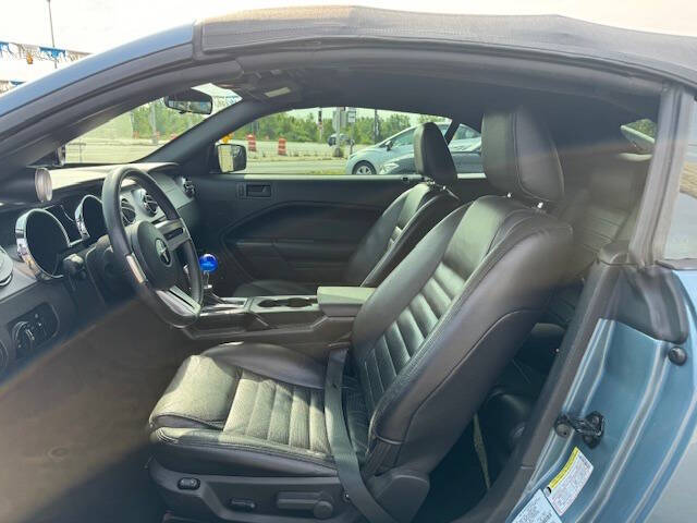 2005 Ford Mustang GT Premium