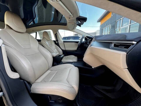 2017 Tesla Model S 90D