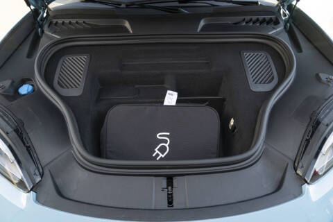 2025 Porsche Macan 4S Electric