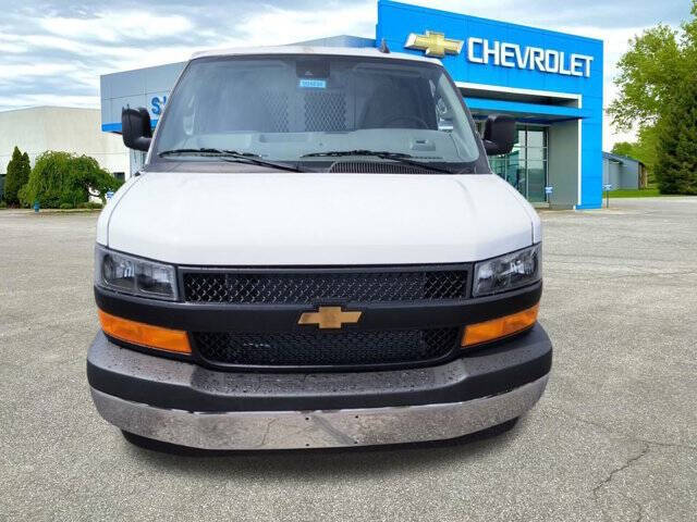 2025 Chevrolet Express 3500