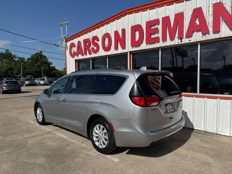 2017 Chrysler Pacifica Touring Plus