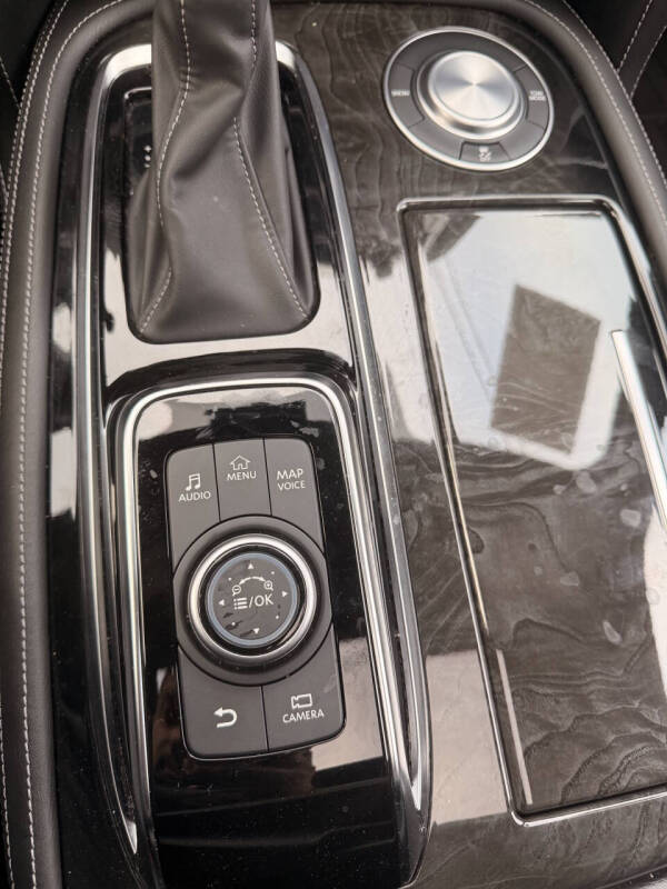 2022 Infiniti QX80 Sensory