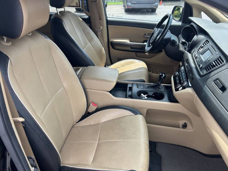 2017 Kia Sedona LX