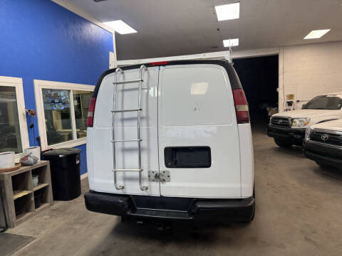 2017 Chevrolet Express 2500