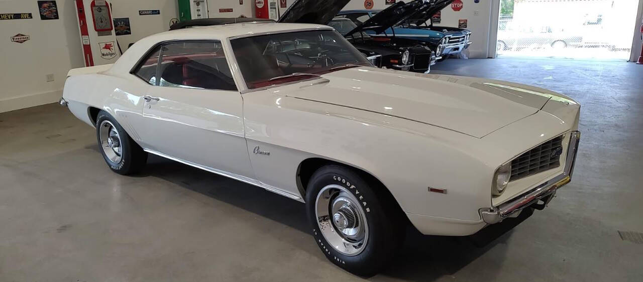 1969 Chevrolet Camaro 2