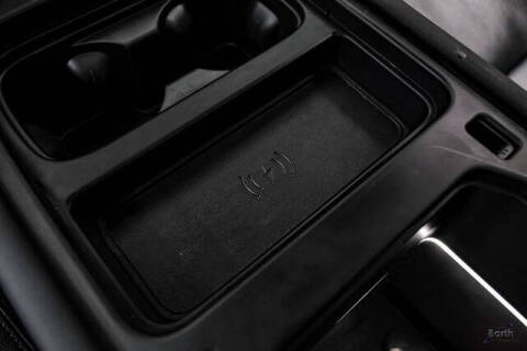 2024 Land Rover Defender 130 P400 X-Dynamic SE