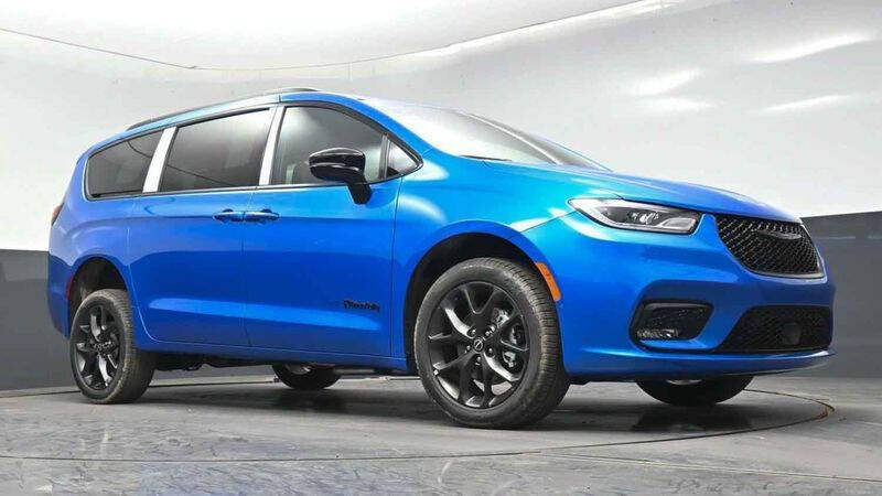 2026 Chrysler Pacifica Select