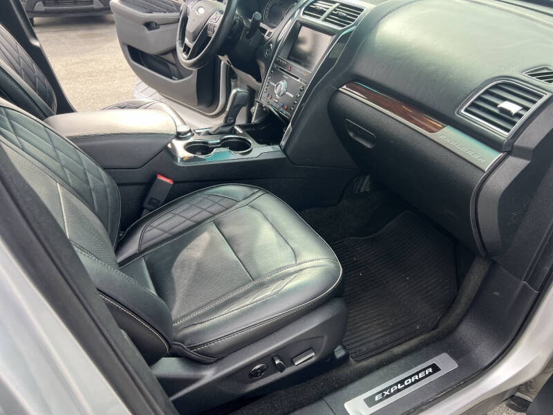 2016 Ford Explorer Platinum