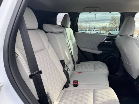 2023 Mitsubishi Outlander PHEV SEL