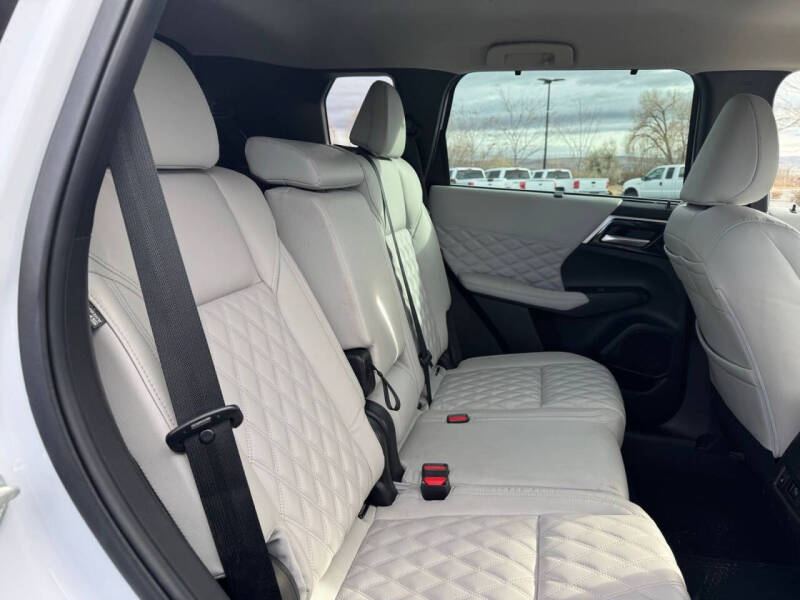 2023 Mitsubishi Outlander PHEV SEL