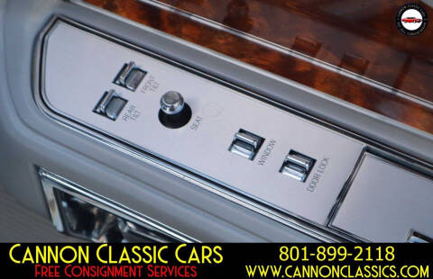 1984 Lincoln Town Car Signature