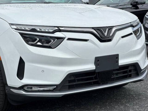 2025 VinFast VF8 Plus