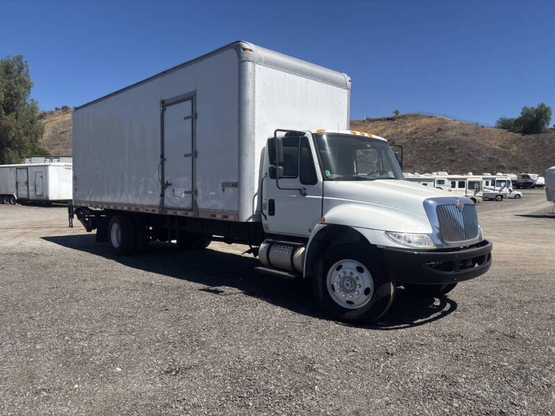 2018 International DuraStar 4300