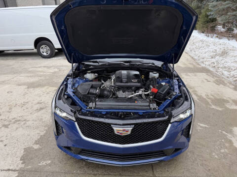 2023 Cadillac CT4 Luxury