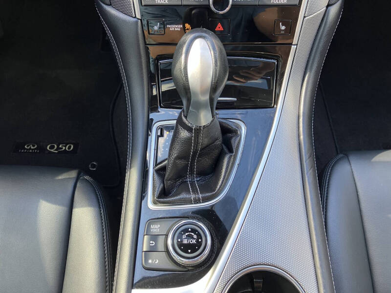 2015 Infiniti Q50 Premium