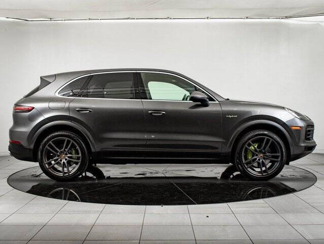 2022 Porsche Cayenne E-Hybrid