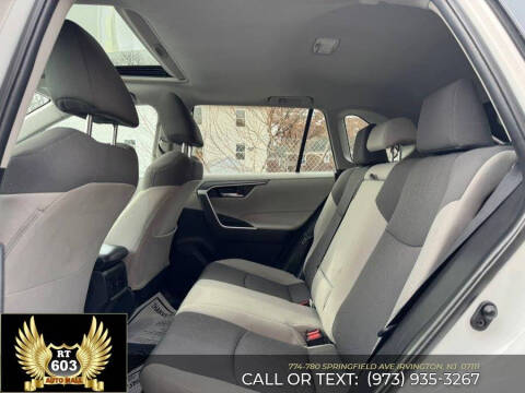 2021 Toyota RAV4 Hybrid XLE