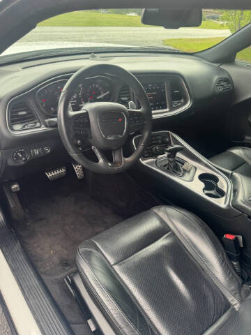 2018 Dodge Challenger SXT Plus