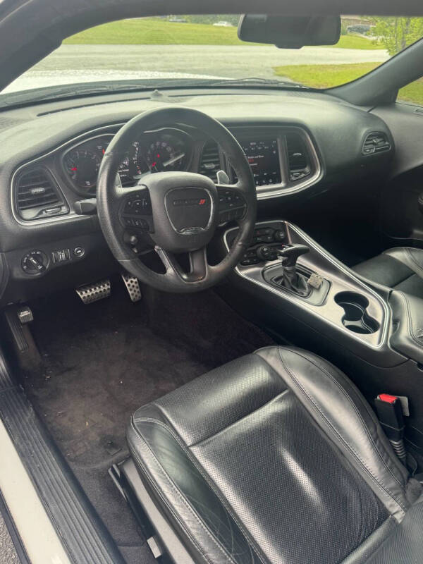 2018 Dodge Challenger SXT Plus