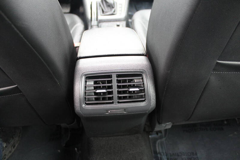 2017 Volkswagen Golf SportWagen