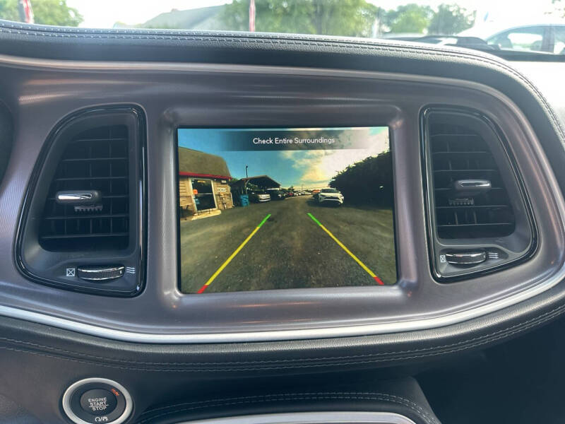 2022 Dodge Challenger SXT