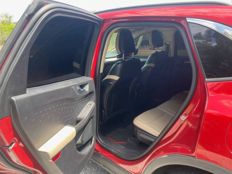 2020 Ford Escape SEL