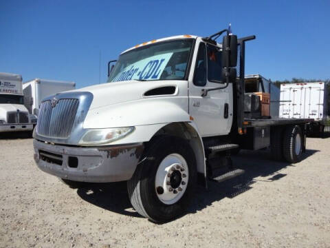 2006 International DuraStar 4300 for sale at Regio Truck Sales in Houston TX