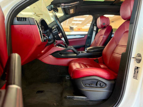 2023 Porsche Cayenne