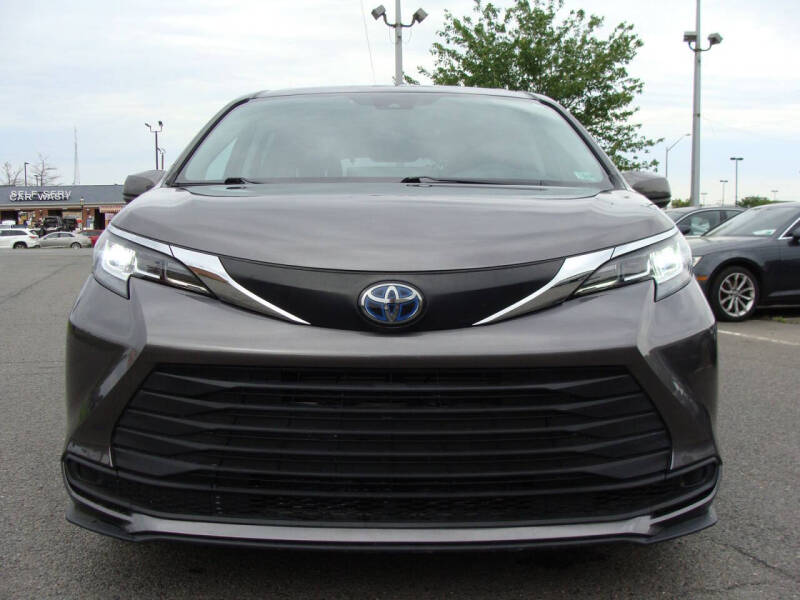 2021 Toyota Sienna LE 8-Passenger