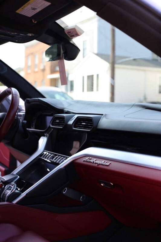 2019 Lamborghini Urus