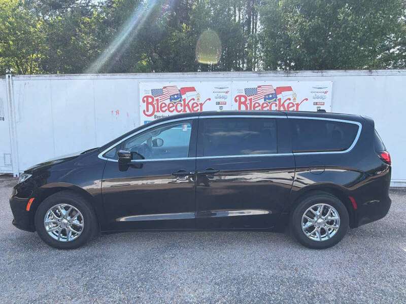 2024 Chrysler Pacifica Touring L