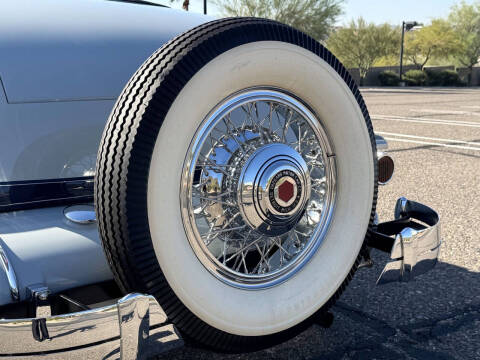 1932 Packard Deluxe 8